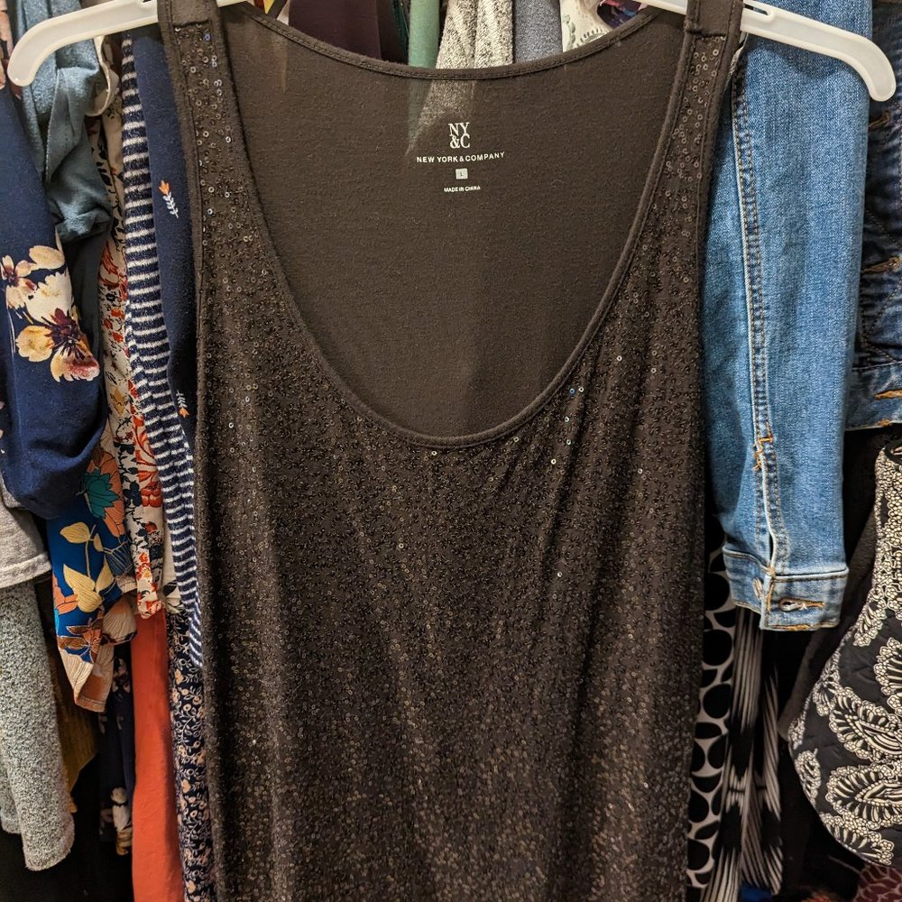 New York & Company Large Sleeveless Tank Fancy